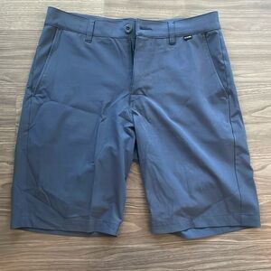 TRAVIS MATHEW- Men’s Golf Short